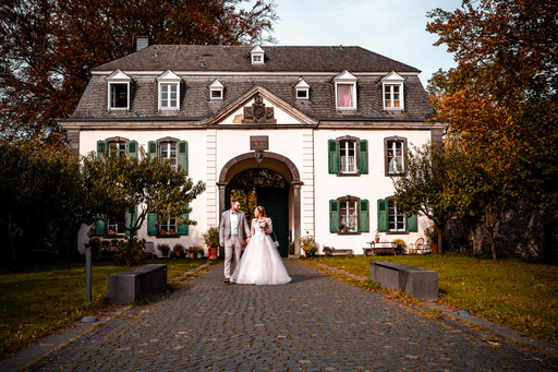 Christina Goll Fotografie | Portfolio | Passbildfotograf auf alleFotografen