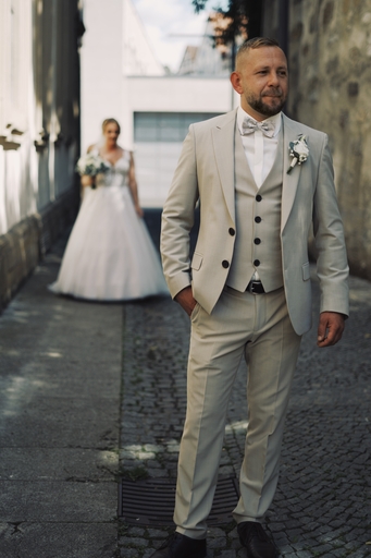 Hochzeitsfotografie & Videografie | Hochzeitsfotografie | Hochzeitsfotograf auf alleFotografen