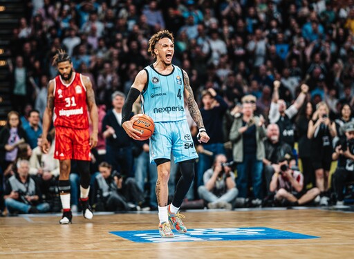 Anton Höfel | Sportfotografie | Pressefotograf auf alleFotografen