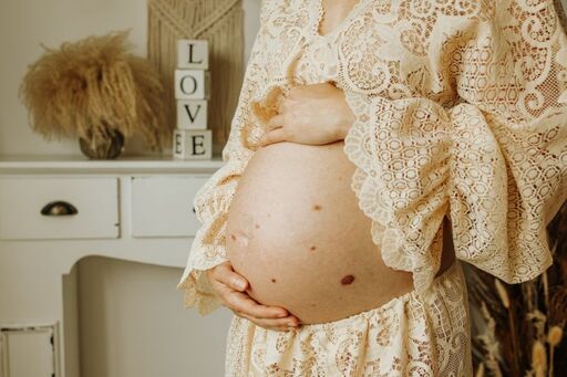 Herzensmomente - Nina Seidel Fotografie | Schwangerschaft | Babyfotograf auf alleFotografen