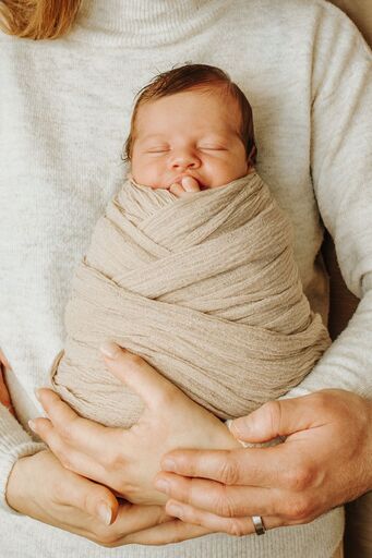 Herzensmomente - Nina Seidel Fotografie | Newborn | Babyfotograf auf alleFotografen