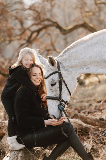 Nadine Priester | Pferde | Tierfotograf auf alleFotografen