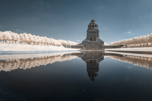 Christian Lorenz | RandomCityLights | Leipzig Infrarot | Architekturfotograf auf alleFotografen