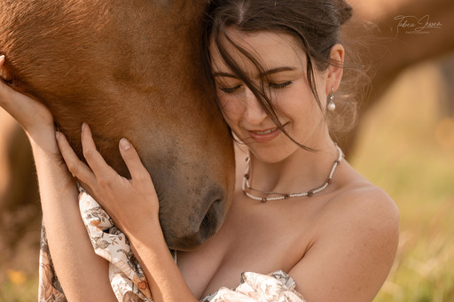 Tabea Jessen Photography | Pferdeliebe | Hundefotograf auf alleFotografen