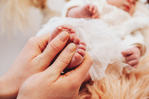 Vanessa's Lichtmomente | Newborn | Kinderfotograf auf alleFotografen