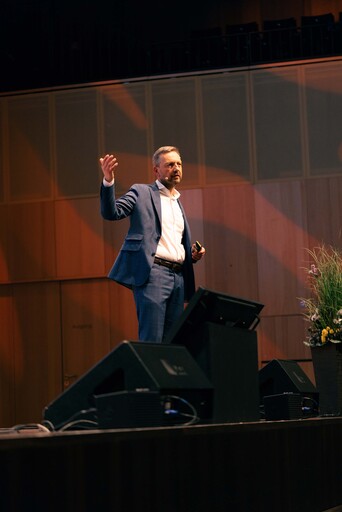 Tim Goger I Hochzeitsfotograf & Eventfotograf | Events | Foodfotograf auf alleFotografen