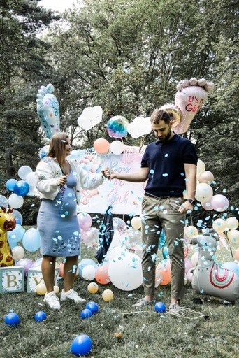 Raya Photos | Baby Bump | Portraitfotograf auf alleFotografen