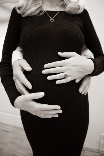 Raya Photos | Baby Bump | Abiballfotograf auf alleFotografen