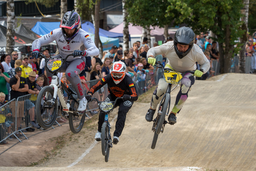 Thomas Dettweiler | Sportfotografie | Abiballfotograf auf alleFotografen