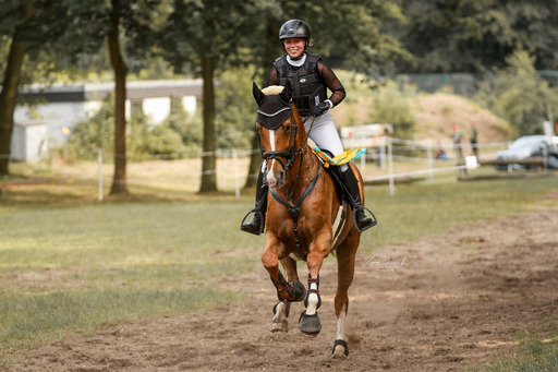 Lara Hück Fotografie  | Turnierfotografie | Portraitfotograf auf alleFotografen
