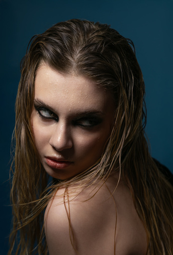 Helen Bruckner | Fashion/Editorial | Werbefotograf auf alleFotografen