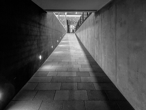 FotoVenzlaff | Architektur_B&W | Kinderfotograf auf alleFotografen