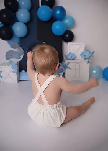 Christina De Vivo Photography  | Smash the Cake | Hochzeitsfotograf auf alleFotografen