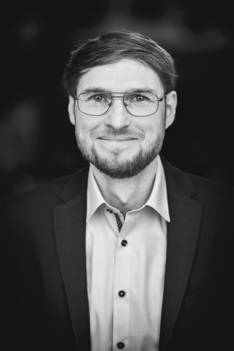 Steffi Atze | Portrait | fotograf auf alleFotografen