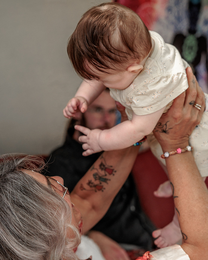 Sandra | Familienfotografie, Wochenbett, Schwangerschaft | Babyfotograf auf alleFotografen