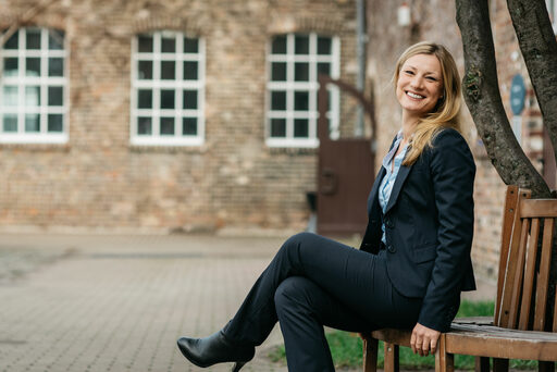 fotojuwelier | Businessportraits | Passbildfotograf auf alleFotografen