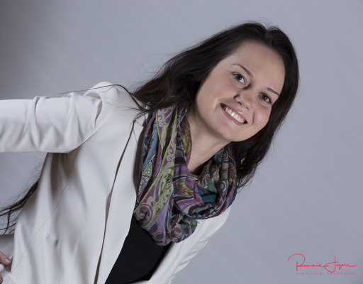Ramin Jafari | Portraits + Headshots | Architekturfotograf auf alleFotografen