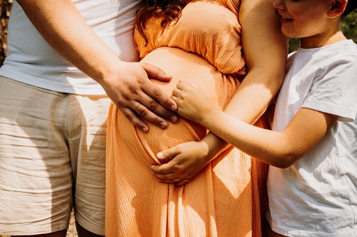 KernJulian.de | Babybauch / Schwangerschaftsfotografie | Abiballfotograf auf alleFotografen
