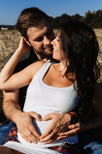 KernJulian.de | Babybauch / Schwangerschaftsfotografie | Hochzeitsfotograf auf alleFotografen