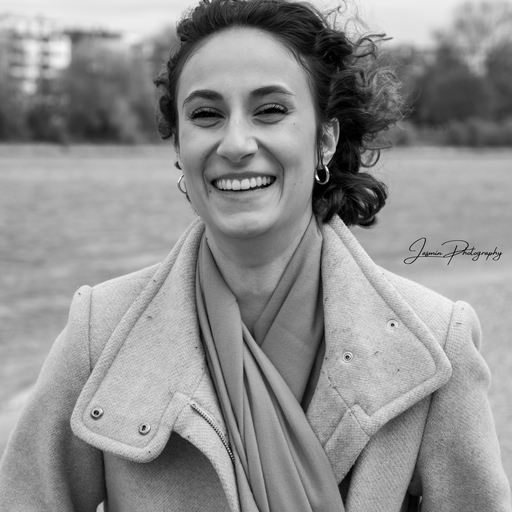 Jasmin Photography | Jasmin Photography | Bewerbungsfotograf auf alleFotografen