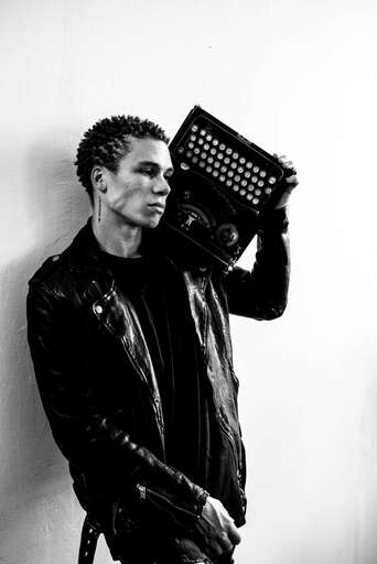 Lars Laion | Fashion  | Werbefotograf auf alleFotografen