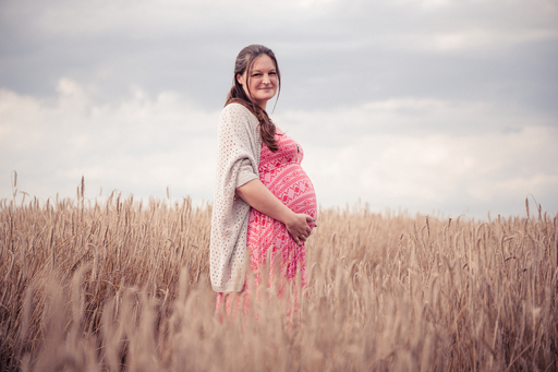 Michaela Zenger Photography  | Babybauchfotografie | Portraitfotograf auf alleFotografen