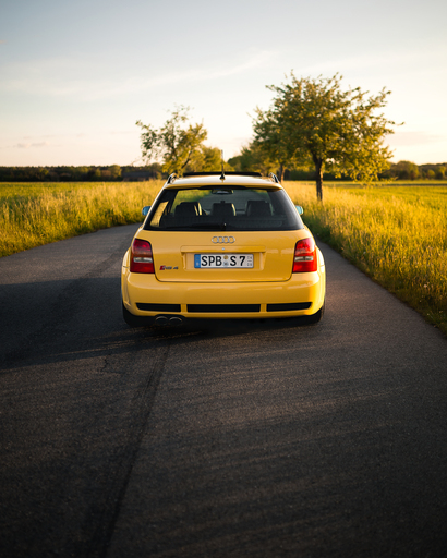 Mario Wünsche Media | RS4 B5 Imolagelb | Sportfotograf auf alleFotografen