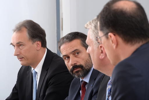 Architektur+Werbefotografie Kassel | Porträt/Mitarbeiter | Luftbildfotograf auf alleFotografen