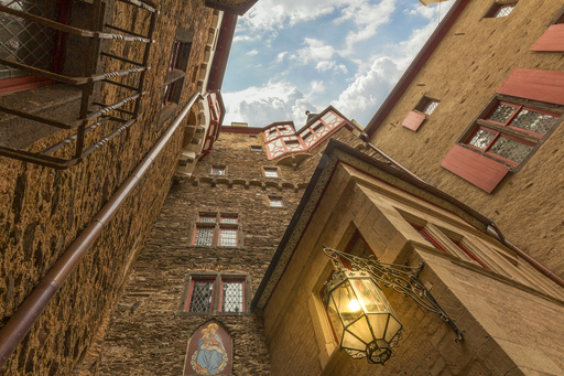 The Urban Xplorer | Architektur | Aktfotograf auf alleFotografen