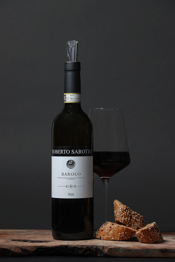 Elisa Lehner-Mayrhofer | Produktfotos Wein | Imagefotograf auf alleFotografen