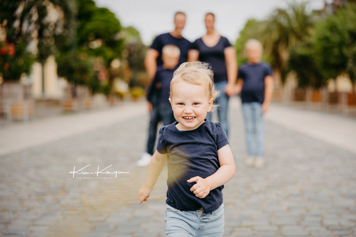Kim Kärger Photography | Paare & Familien | Hundefotograf auf alleFotografen