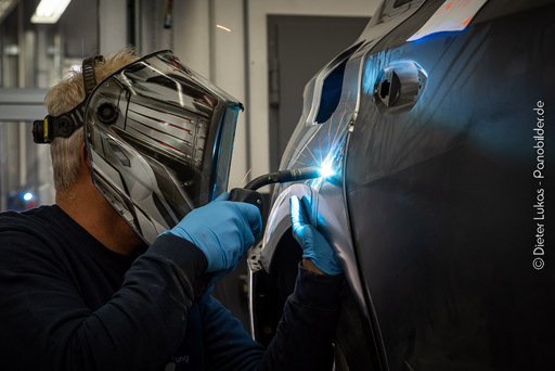 Dieter Lukas | Werbefotograf  | Business | Fahrzeugfotograf auf alleFotografen