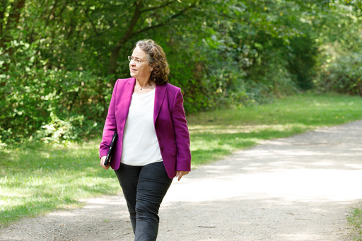 fotografin-aachen | Businessportraits | Bewerbungsfotograf auf alleFotografen