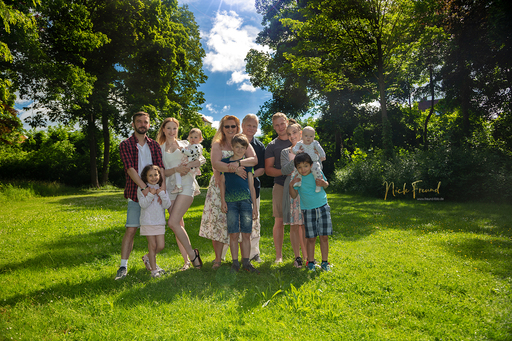 Freund Foto Fotostudio in Fürth | Familien Fotoshootings | Imagefotograf auf alleFotografen