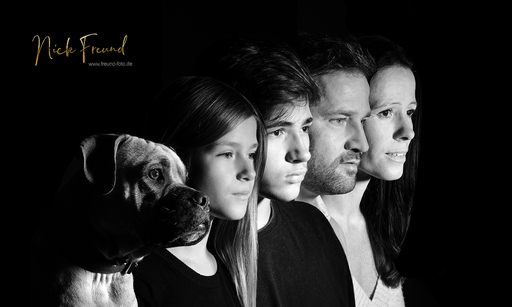 Freund Foto Fotostudio in Fürth | Familien Fotoshootings | Paarfotograf auf alleFotografen
