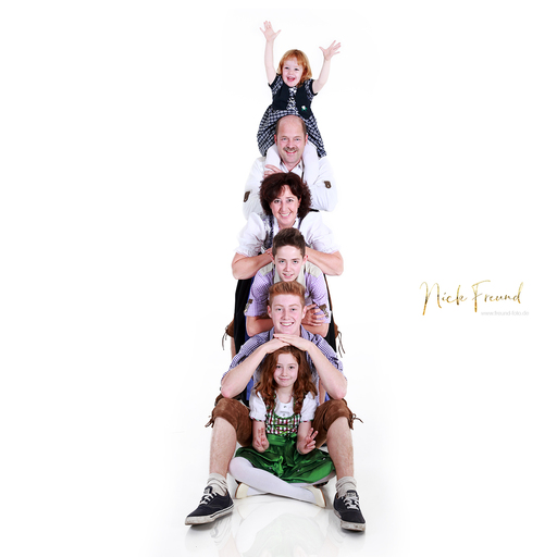 Freund Foto Fotostudio in Fürth | Familien Fotoshootings | Babyfotograf auf alleFotografen