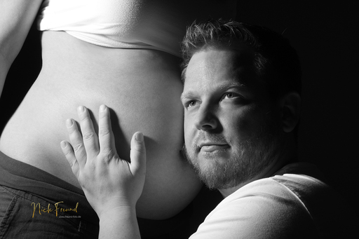Freund Foto Fotostudio in Fürth | Babybauch Schwangeren Fotografie | Landschaftsfotograf auf alleFotografen