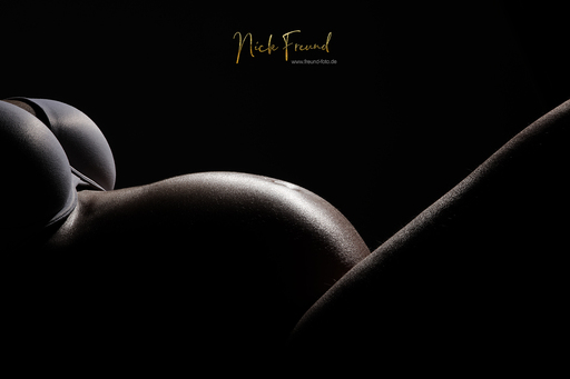 Freund Foto Fotostudio in Fürth | Babybauch Schwangeren Fotografie | Industriefotograf auf alleFotografen