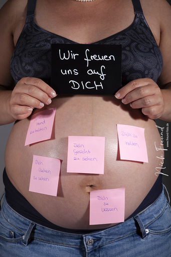 Freund Foto Fotostudio in Fürth | Babybauch Schwangeren Fotografie | Foodfotograf auf alleFotografen