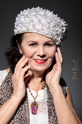 Freund Foto Fotostudio in Fürth | Fashion Aufnahmen mit Make-Up und Styling | Beautyfotograf auf alleFotografen