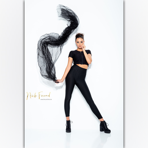 Freund Foto Fotostudio in Fürth | Fashion Aufnahmen mit Make-Up und Styling | Passbildfotograf auf alleFotografen