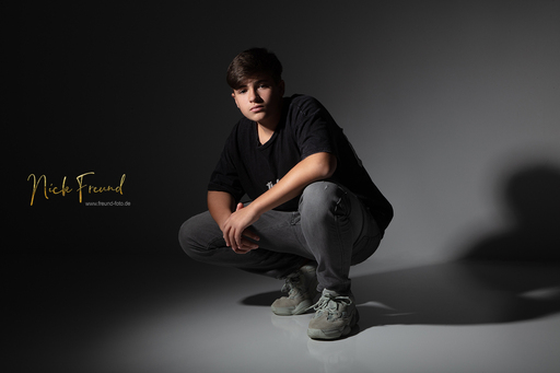 Freund Foto Fotostudio in Fürth | Fashion Aufnahmen mit Make-Up und Styling | Babyfotograf auf alleFotografen