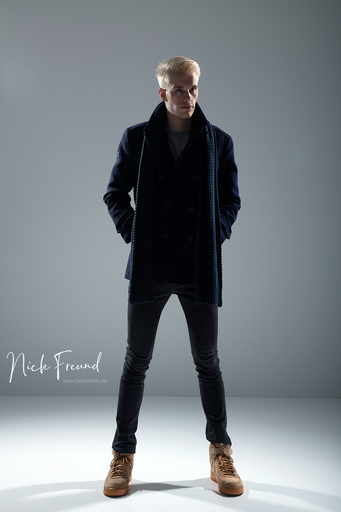 Freund Foto Fotostudio in Fürth | Fashion Aufnahmen mit Make-Up und Styling | Imagefotograf auf alleFotografen