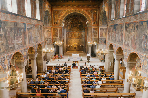 fliederfilm - Hochzeitsfilme & Hochzeitsfotografie | Hochzeitsfilme & Hochzeitsfotografie | Paarfotograf auf alleFotografen