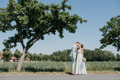 fliederfilm - Hochzeitsfilme & Hochzeitsfotografie | Hochzeitsfilme & Hochzeitsfotografie | Hochzeitsfotograf auf alleFotografen