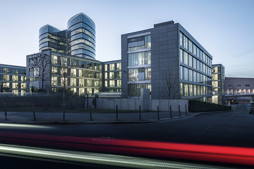 Barbara Buderath Fotografie | ARCHITEKTURFOTOGRAFIE | Bewerbungsfotograf auf alleFotografen