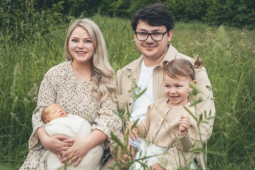 Hauser Fotografie | Newborn | Aktfotograf auf alleFotografen