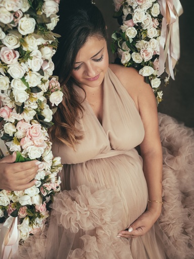 Hauser Fotografie | Babybauch | Babyfotograf auf alleFotografen