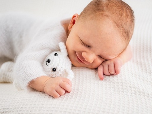 Hauser Fotografie | Newborn | Foodfotograf auf alleFotografen