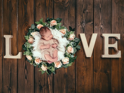 Hauser Fotografie | Newborn | Aktfotograf auf alleFotografen
